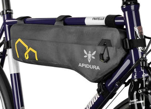 apidura-expedition-frame-pack-5l-tall-on-bike-2 tn